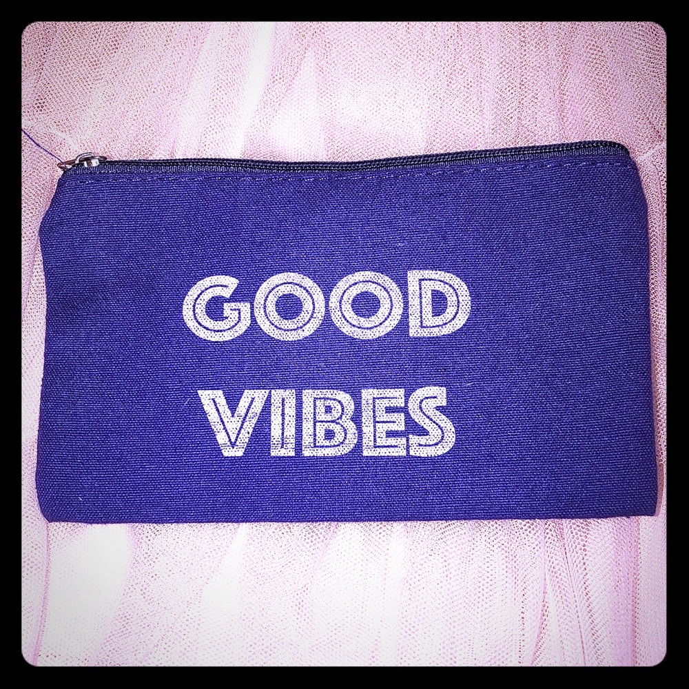 Lip Monthly "Good Vibes" Makeup Bag